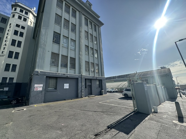 To Let Commercial Property for Rent in Woodstock Western Cape